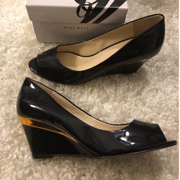 nine west peep toe wedge